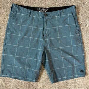 Billabong Blue Plaid Swim Or Casual Shorts Size 36